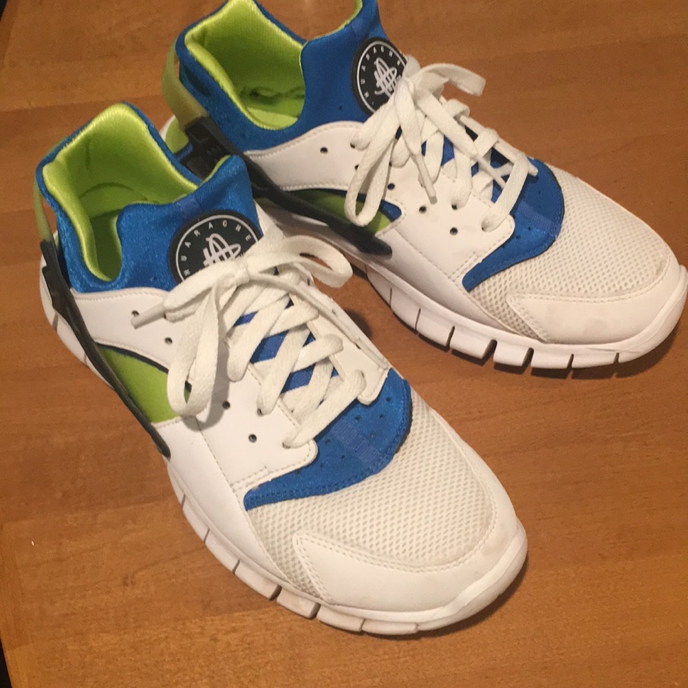 huarache free OG colorway (scream green)